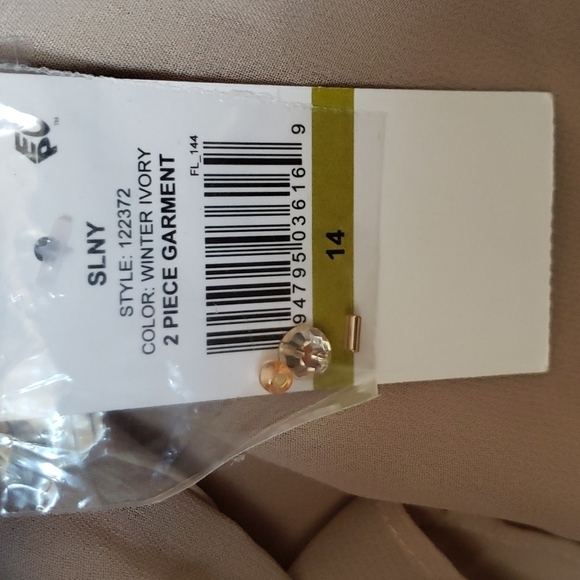 S.L. Fashions Plus Size Embellished Tiered Jacket Dress in Winter Ivory Size 14 - Picture 5 of 11